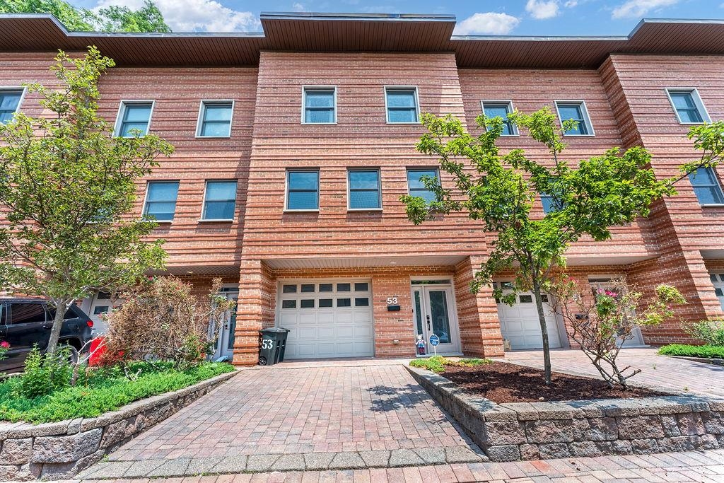53 W 19TH ST