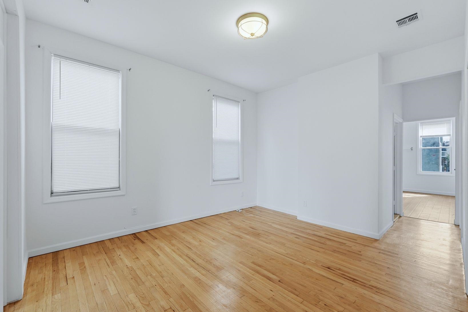211(A) 20TH ST Unit: 2