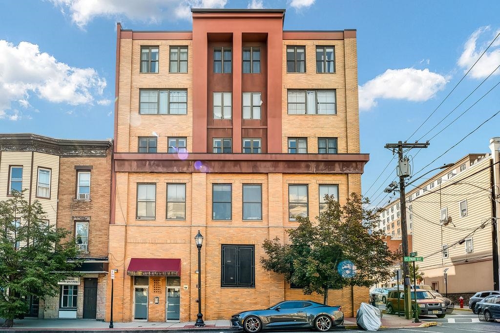 3519 PARK AVE Unit: 13