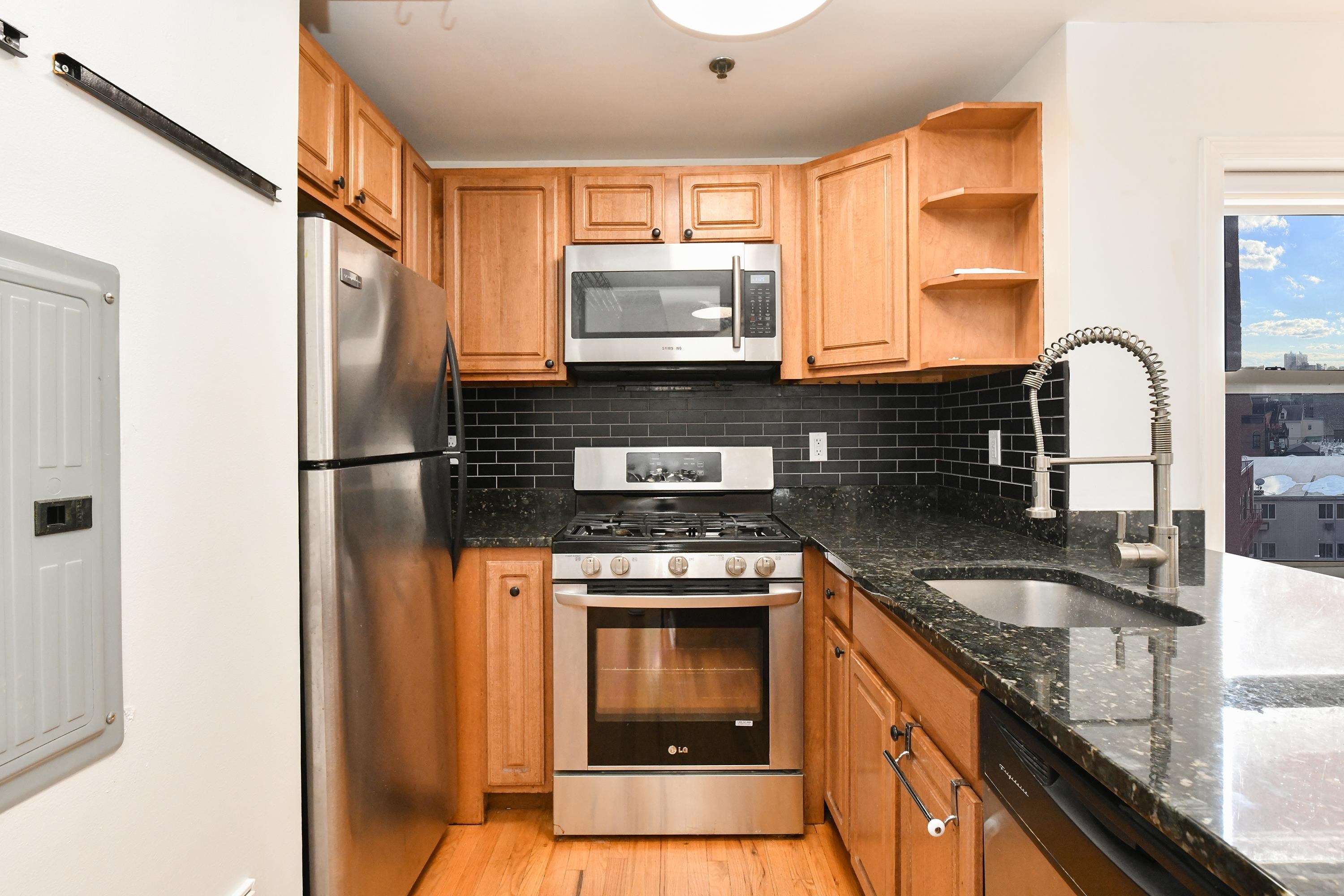 3519 PARK AVE Unit: 13