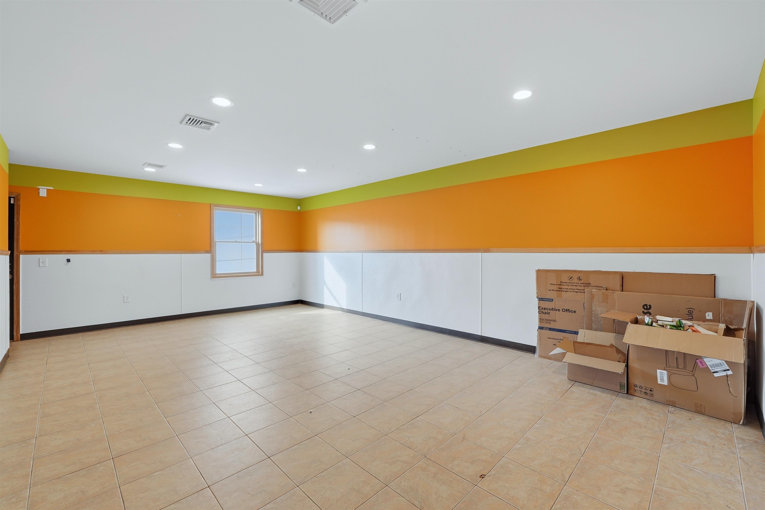 5405 BERGENLINE AVE Unit: 2