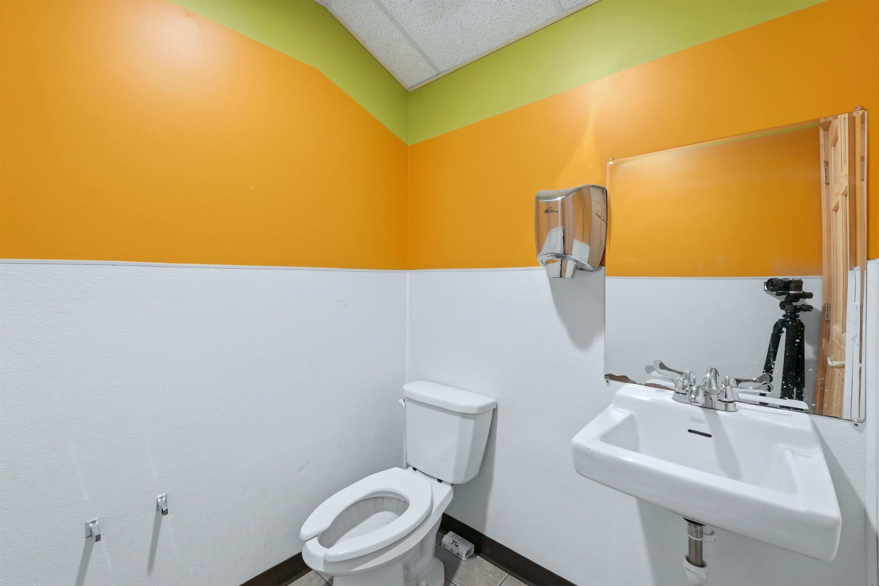 5405 BERGENLINE AVE Unit: 2