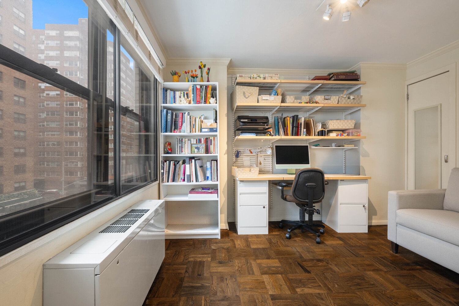 301 E 69TH Street 4K