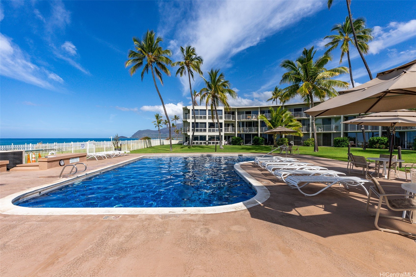 87-561 Farrington Highway 211