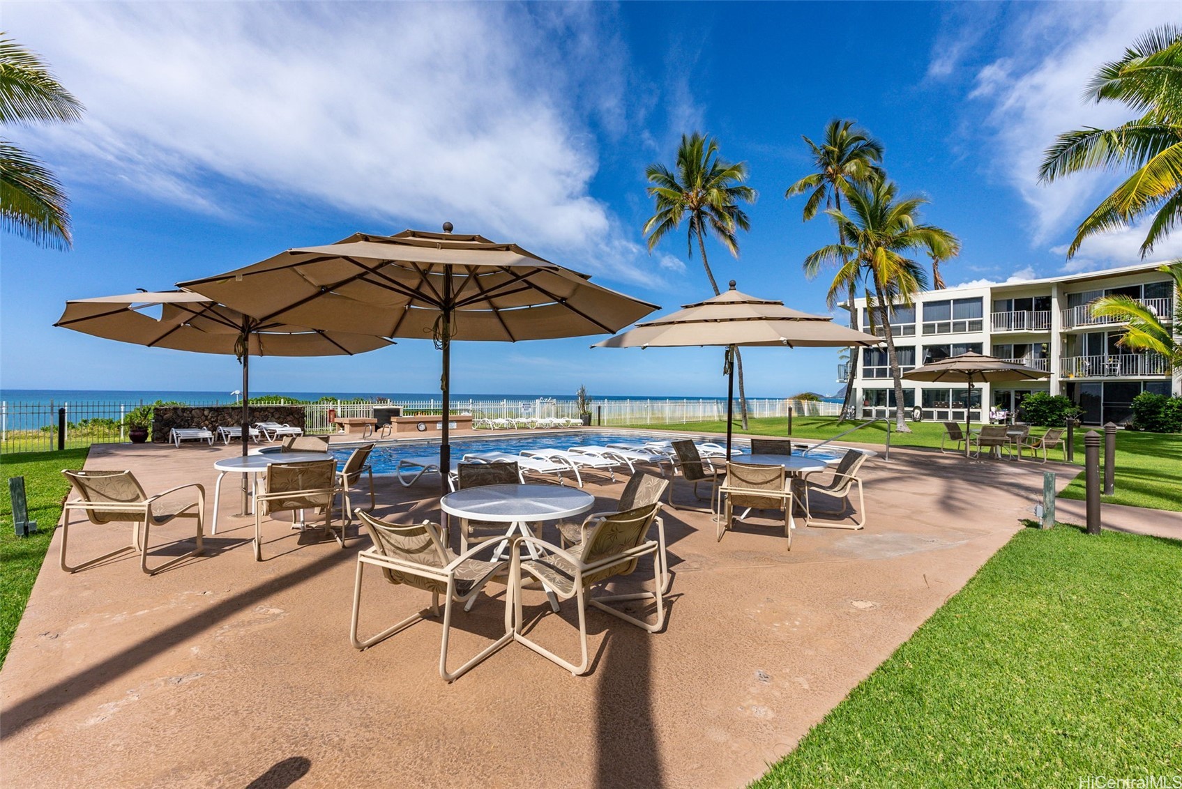 87-561 Farrington Highway 211