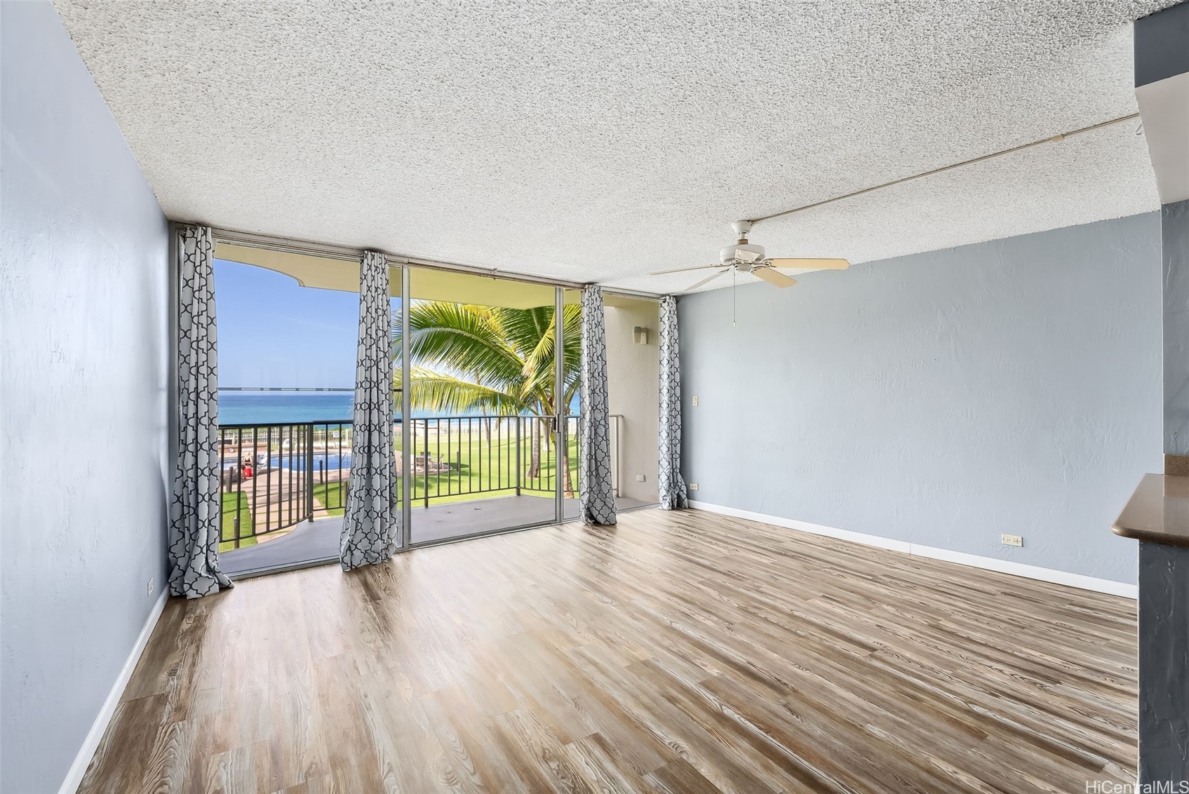 87-561 Farrington Highway 211