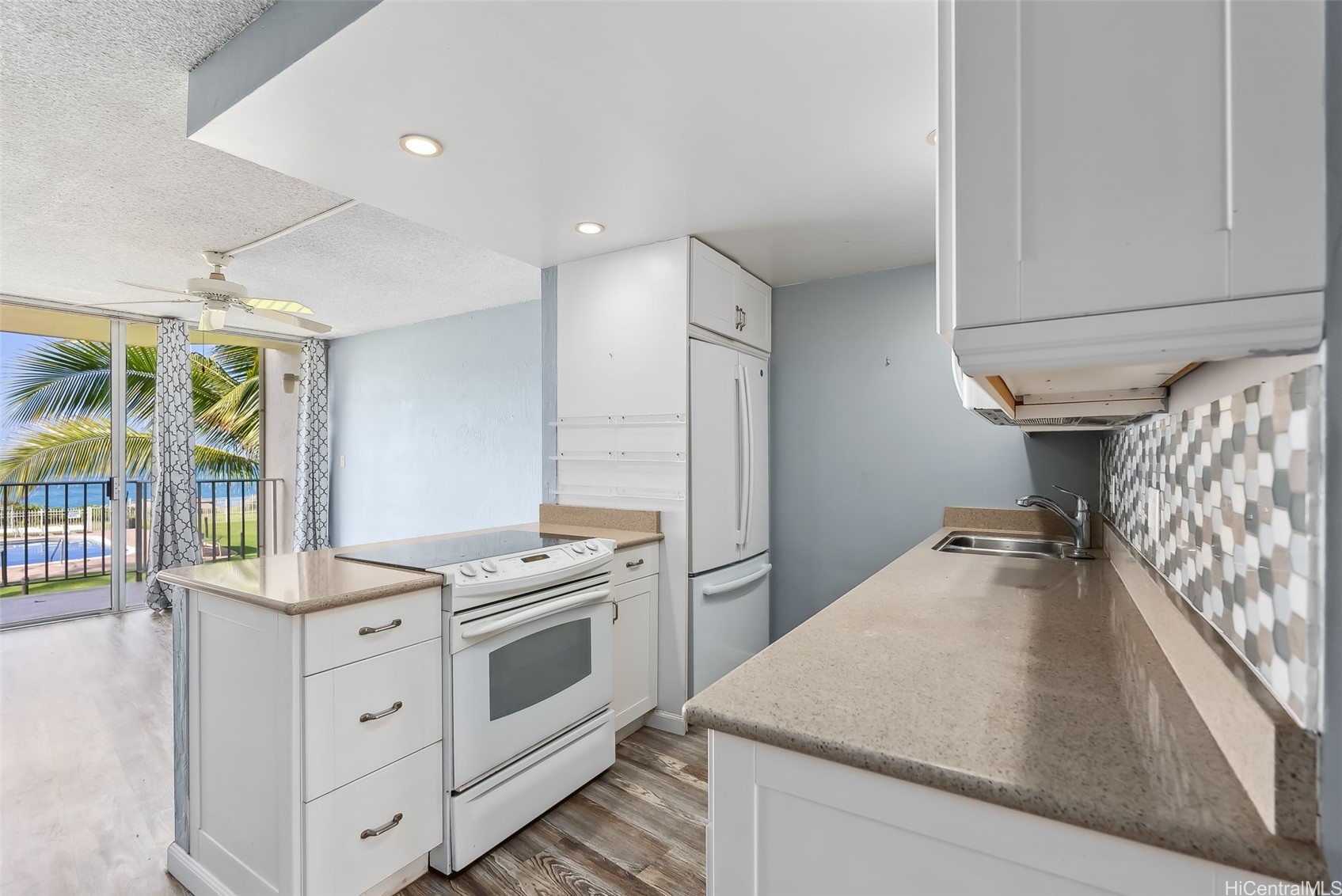 87-561 Farrington Highway 211