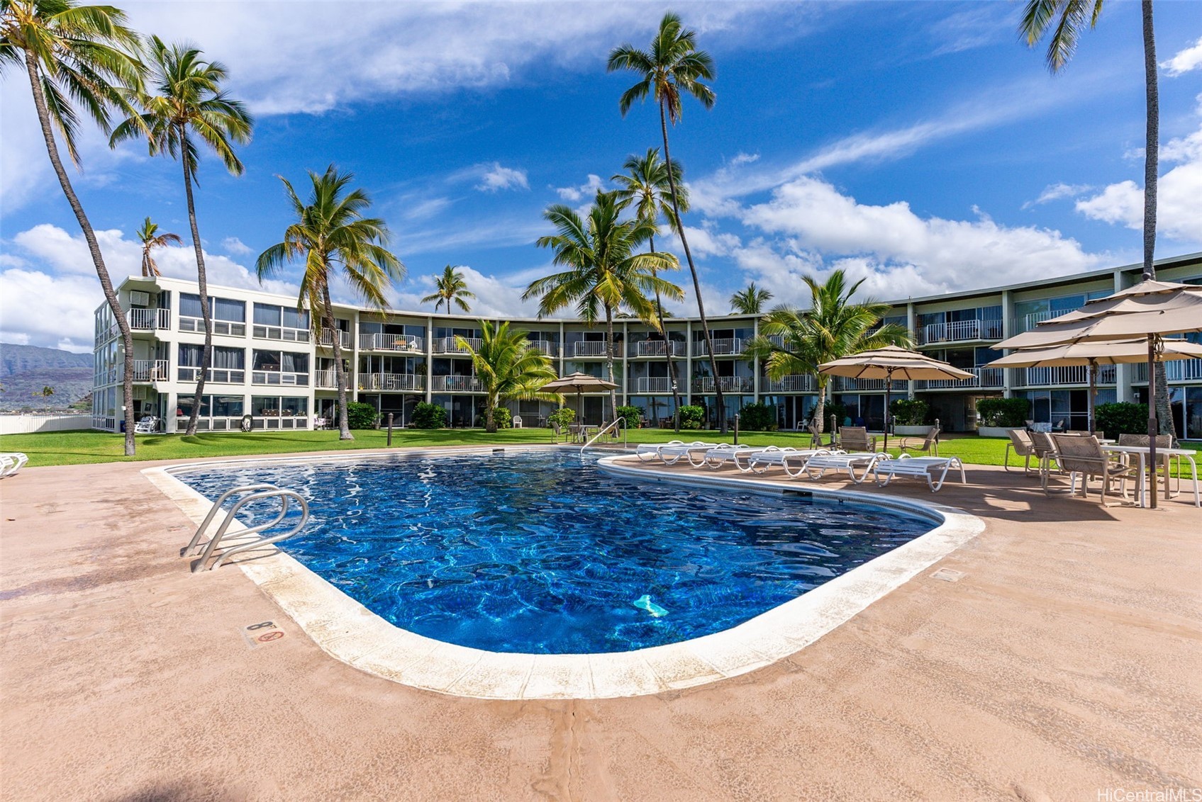 87-561 Farrington Highway 211