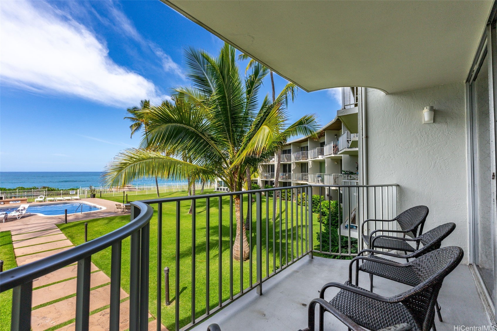 87-561 Farrington Highway 211