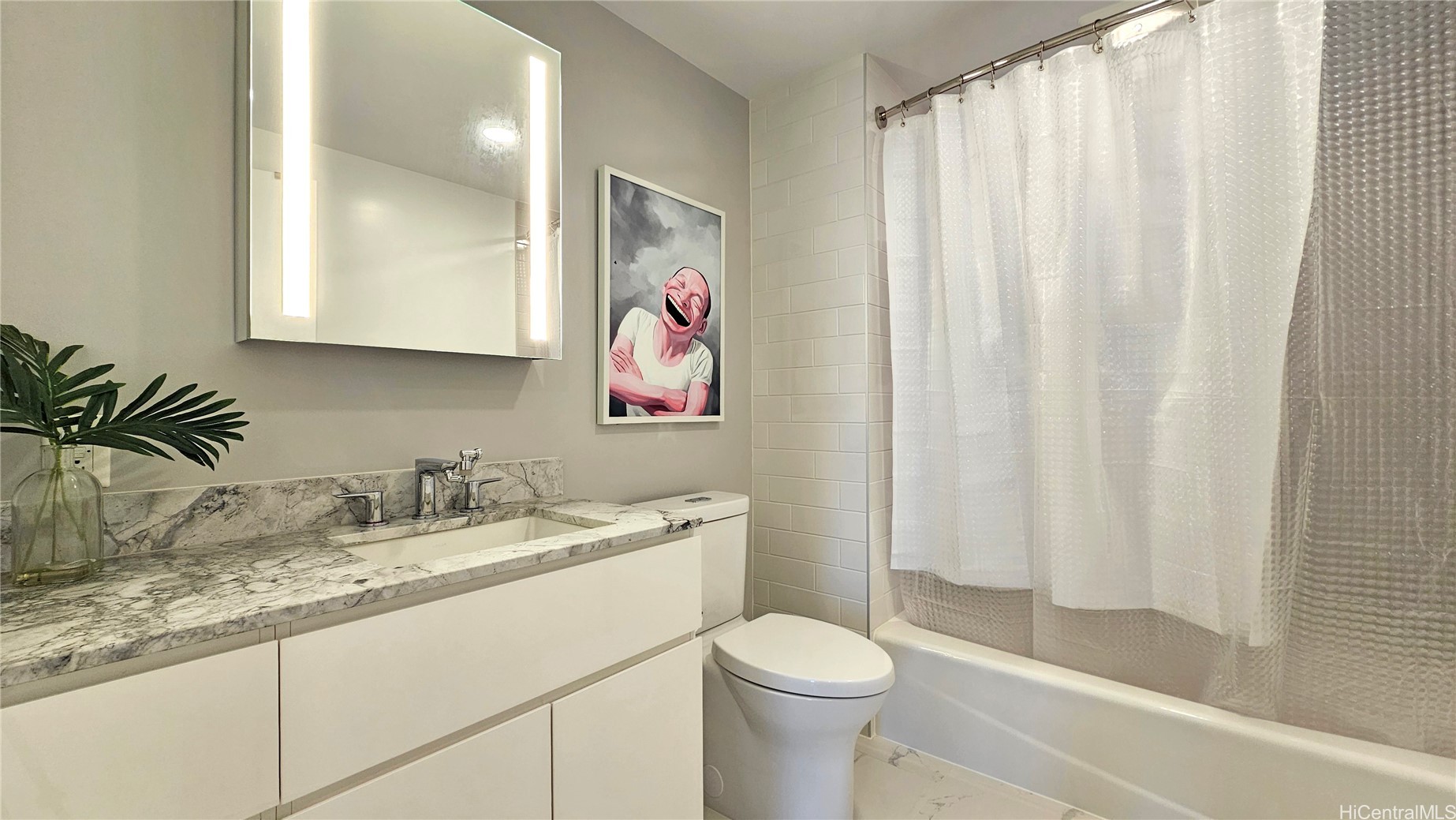 987 Queen Street 4015