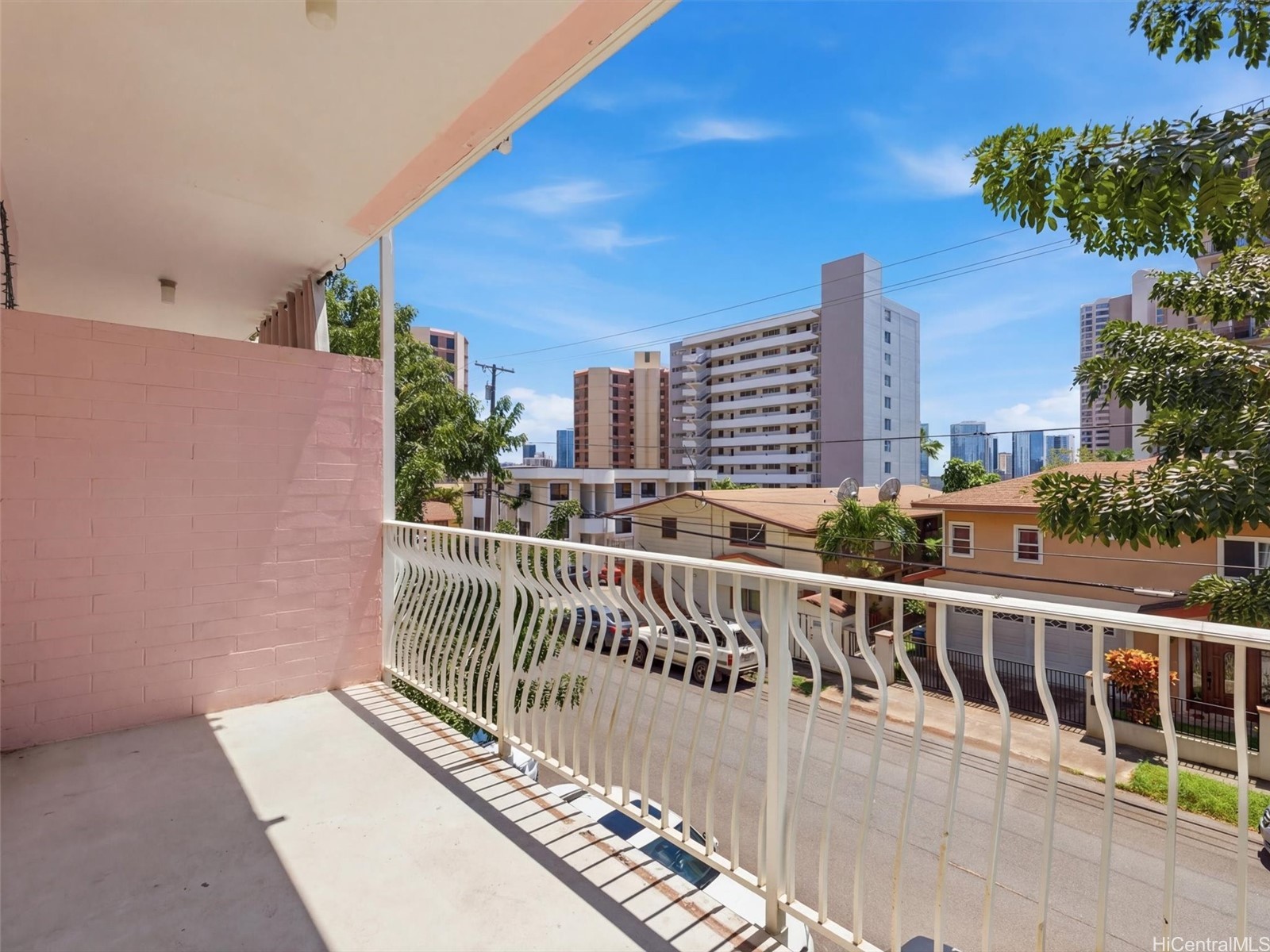 1020 Green Street 201