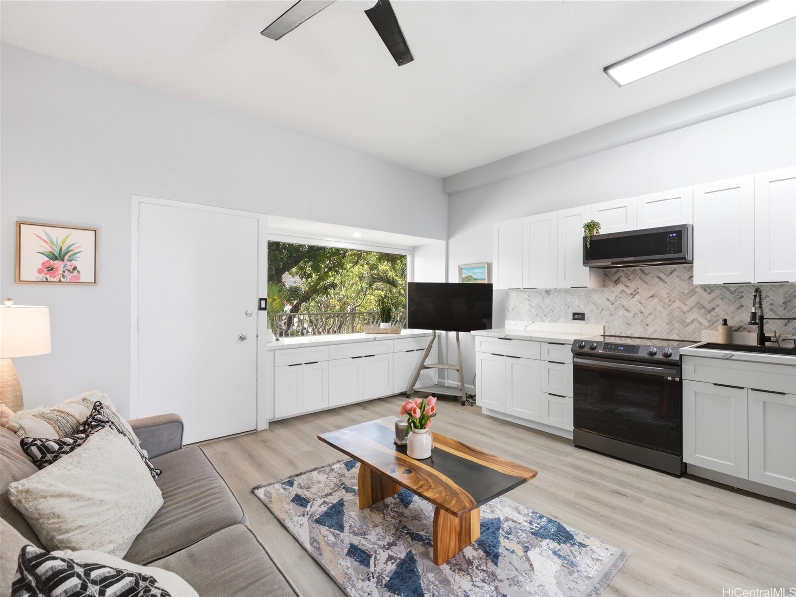 1020 Green Street 201