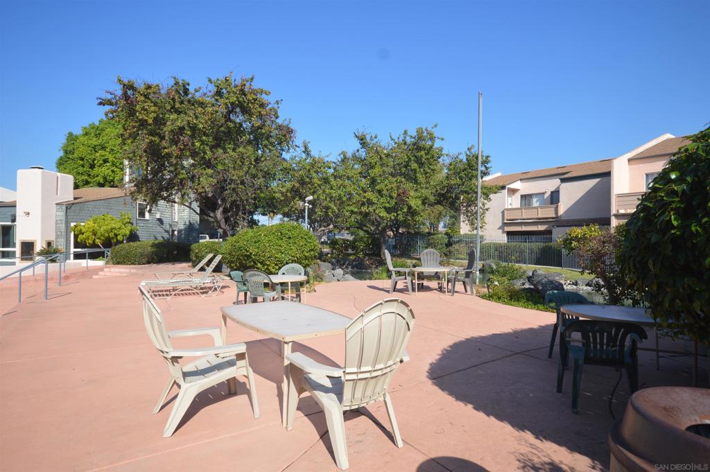 3238 Ashford St Unit: E