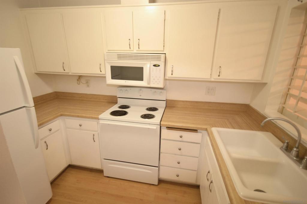 3238 Ashford St Unit: E