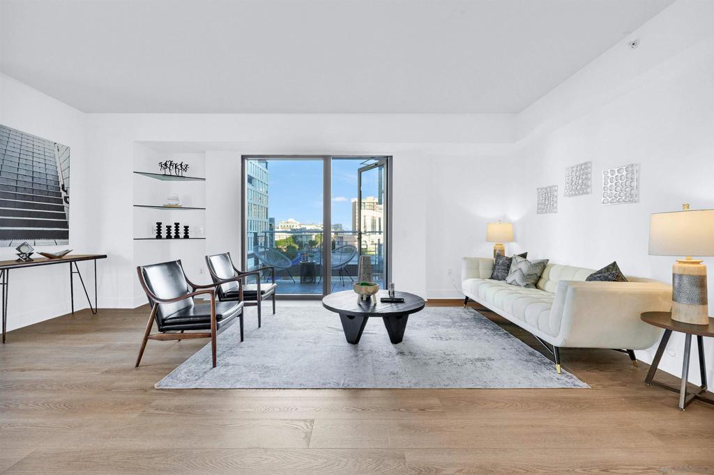 645 Front St Unit: 603