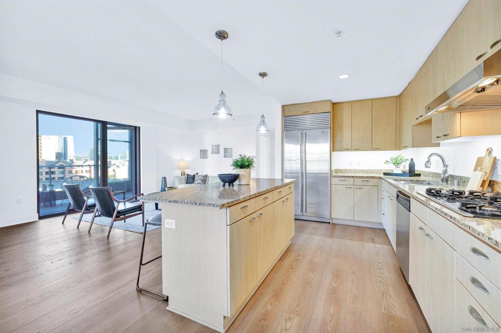 645 Front St Unit: 603