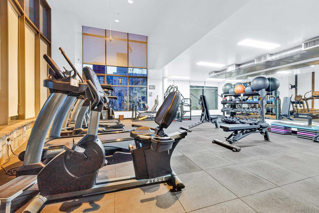 645 Front St Unit: 603