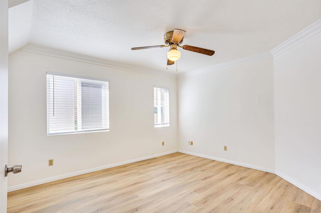 7565 Charmant Dr 507