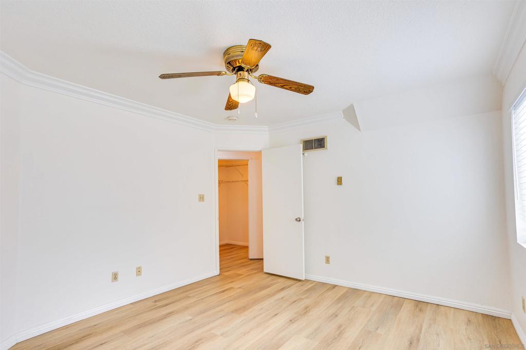 7565 Charmant Dr 507