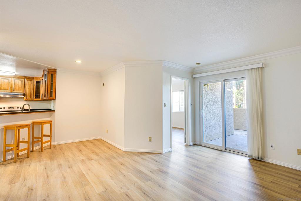 7565 Charmant Dr 507