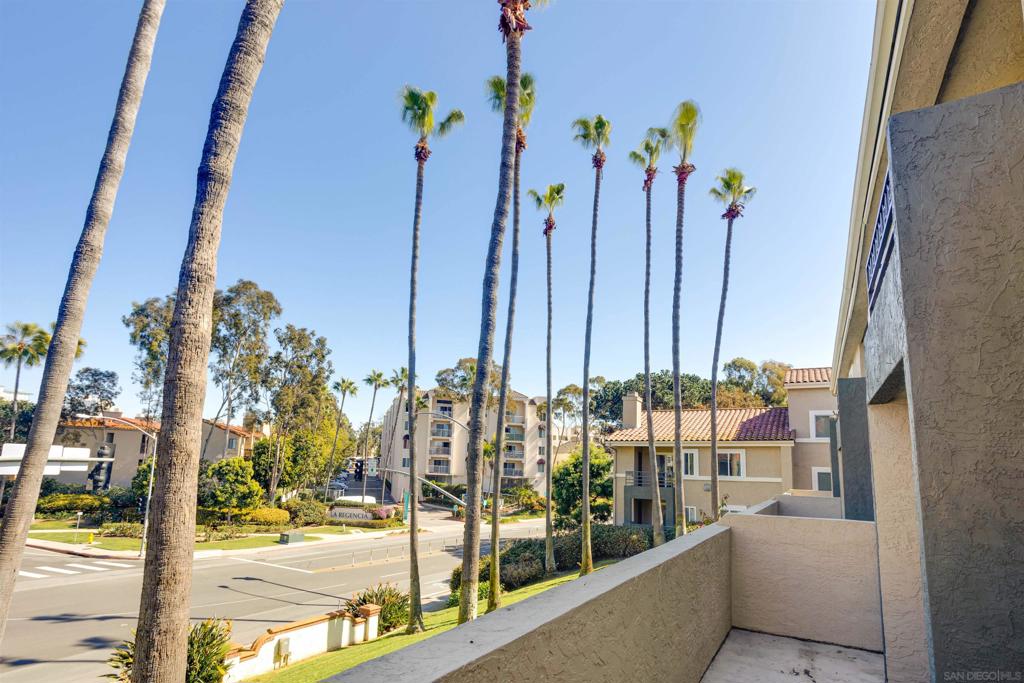 7565 Charmant Dr 507