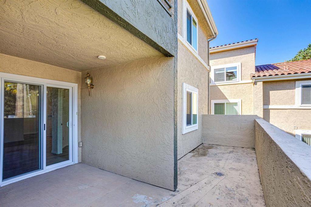 7565 Charmant Dr 507