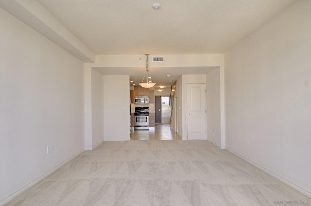 825 W W Beech St 302