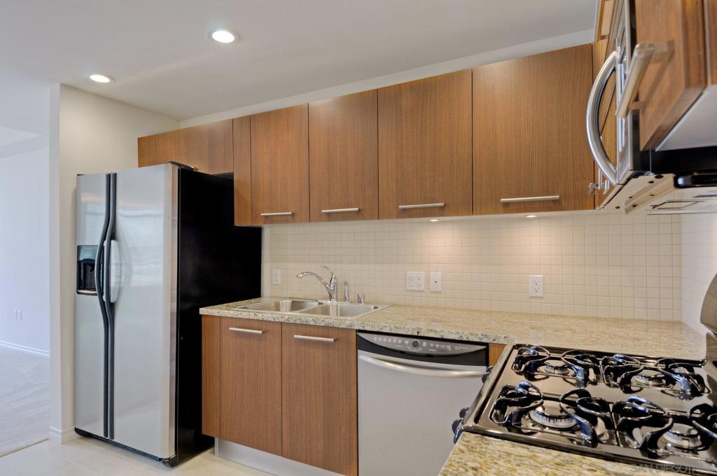 825 W W Beech St 302