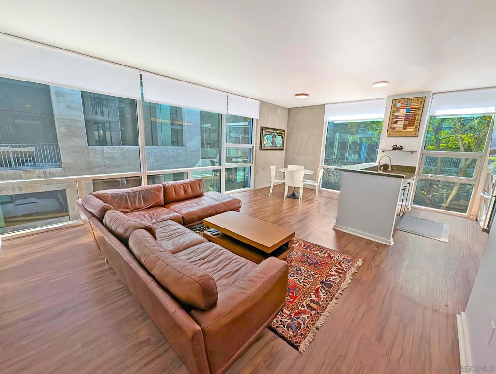 321 10Th Ave 207