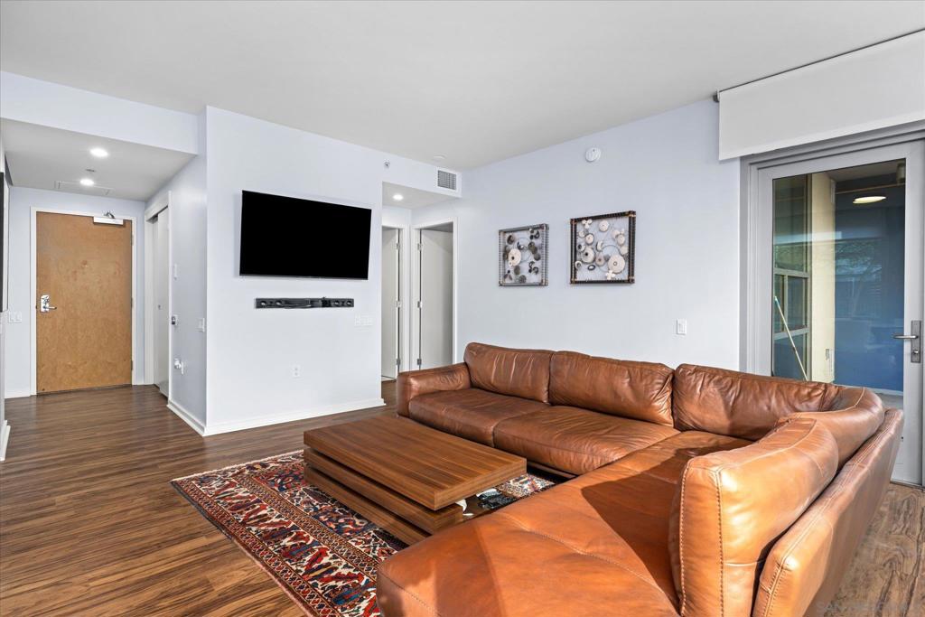 321 10Th Ave 207