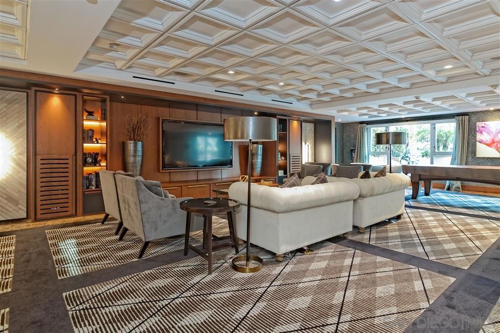 1205 Pacific Hwy 402