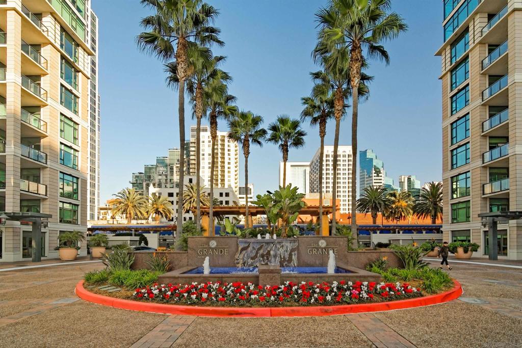 1205 Pacific Hwy 402