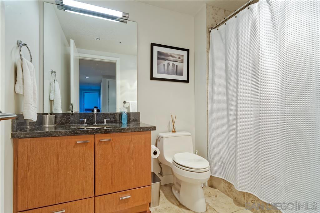 1205 Pacific Hwy 402