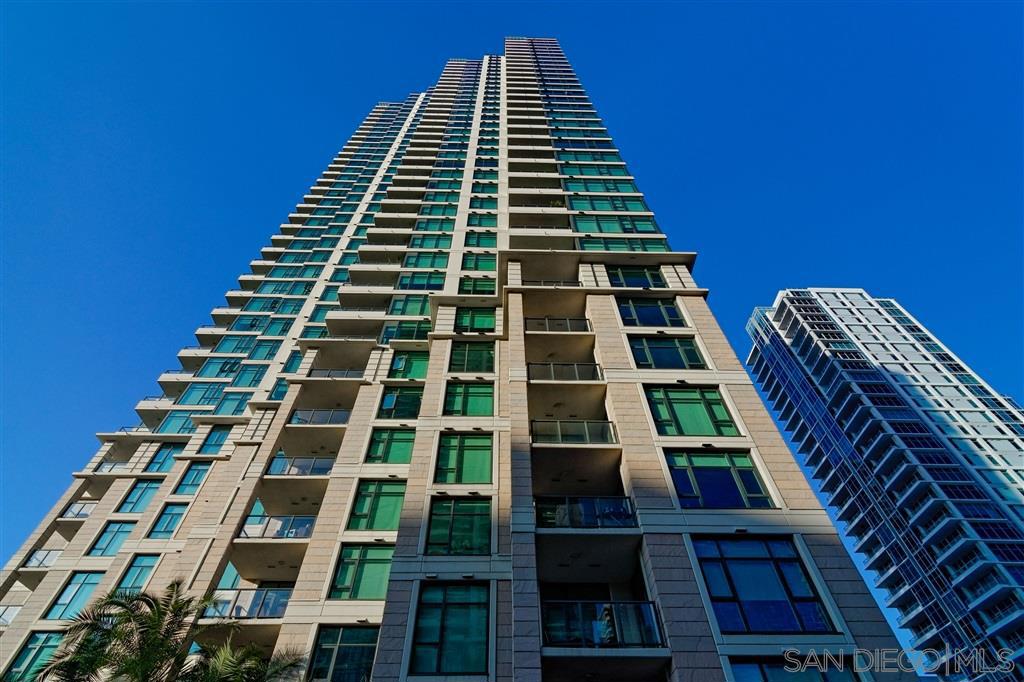 1205 Pacific Hwy 402