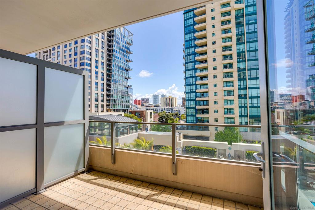 550 Front Street 402