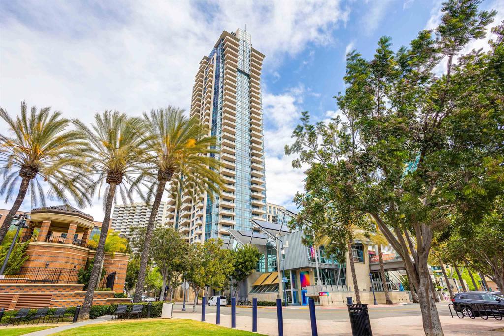 550 Front Street 402