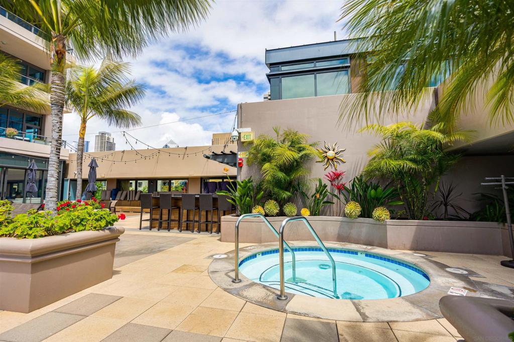 550 Front Street 402