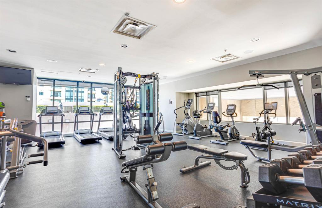 550 Front Street 402