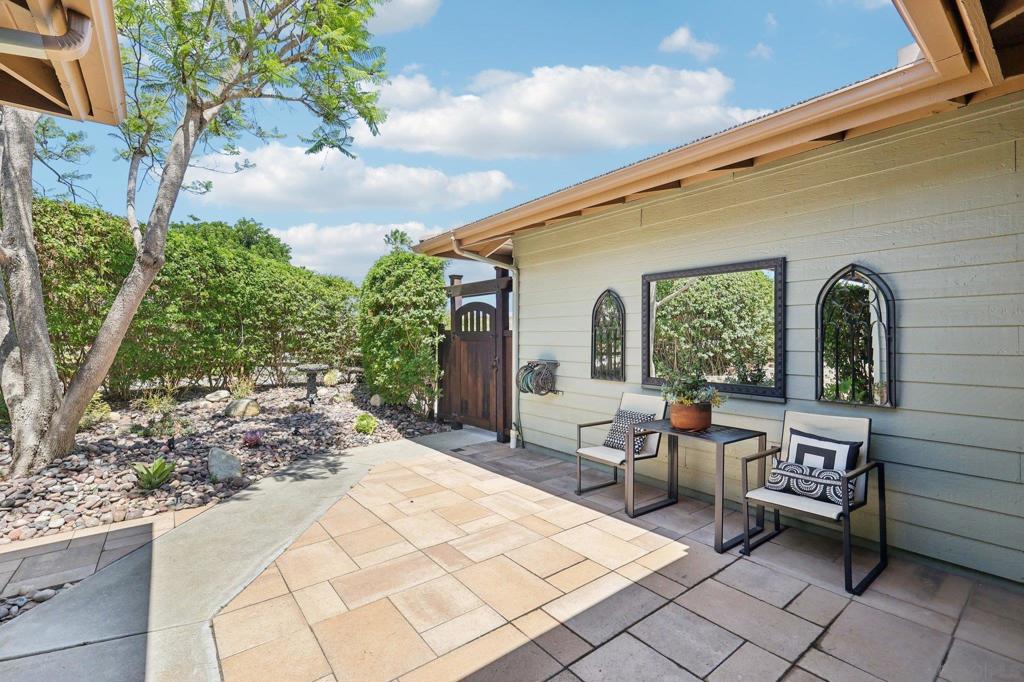 1305 Eagle Glen