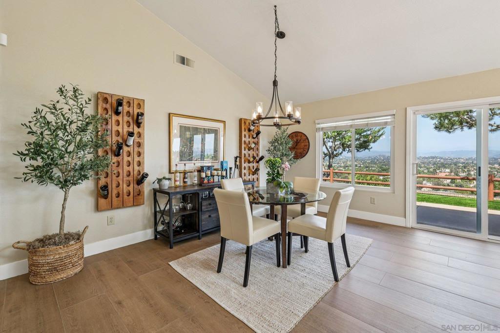 1305 Eagle Glen
