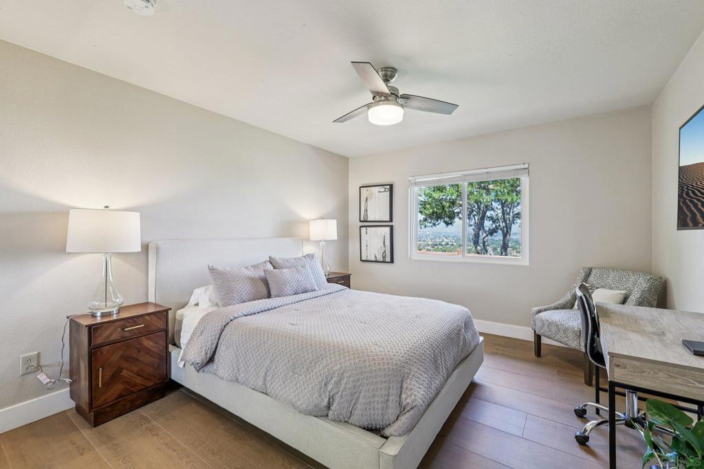 1305 Eagle Glen