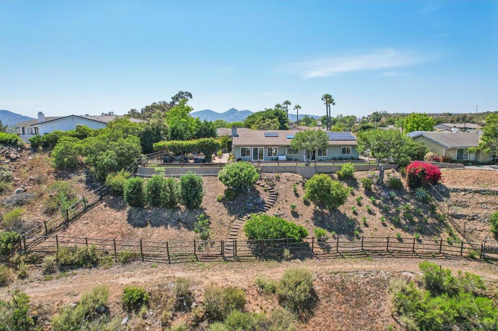 1305 Eagle Glen