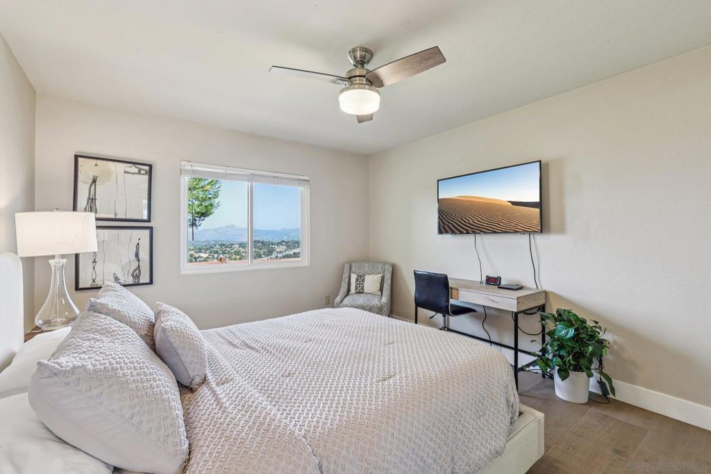 1305 Eagle Glen