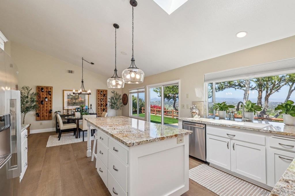 1305 Eagle Glen