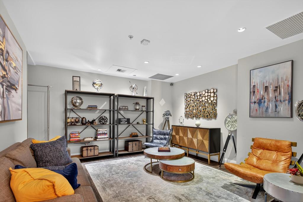 1150 J St 209