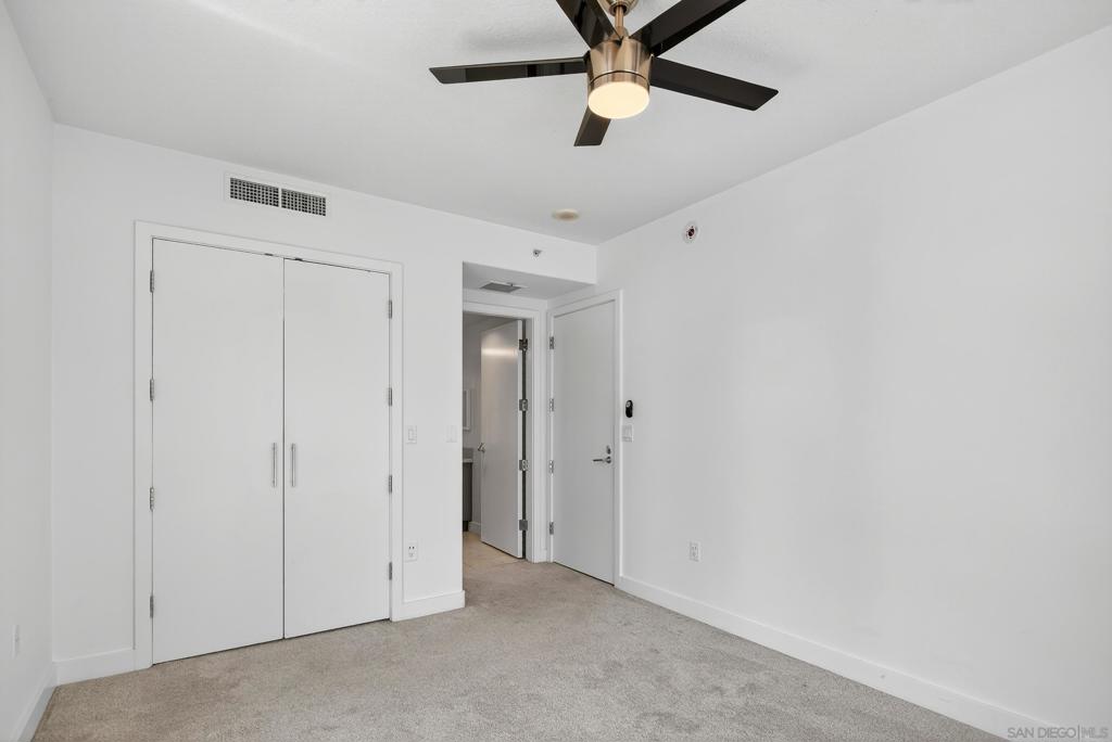 1205 Pacific Hwy 704