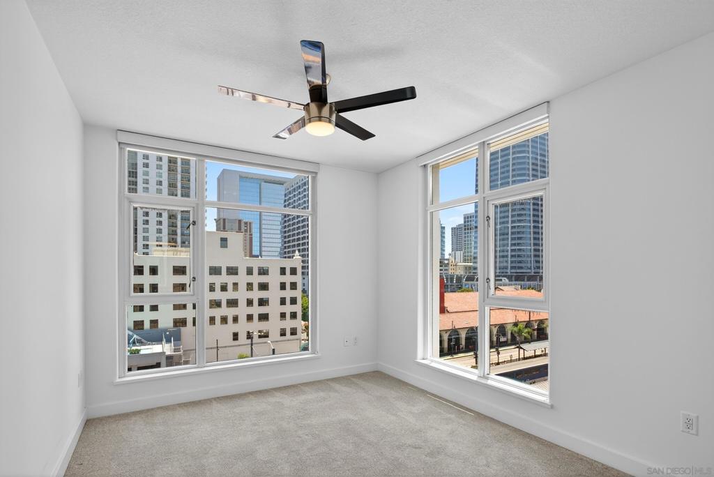 1205 Pacific Hwy 704