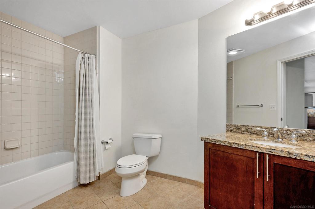 253 10th Ave 526