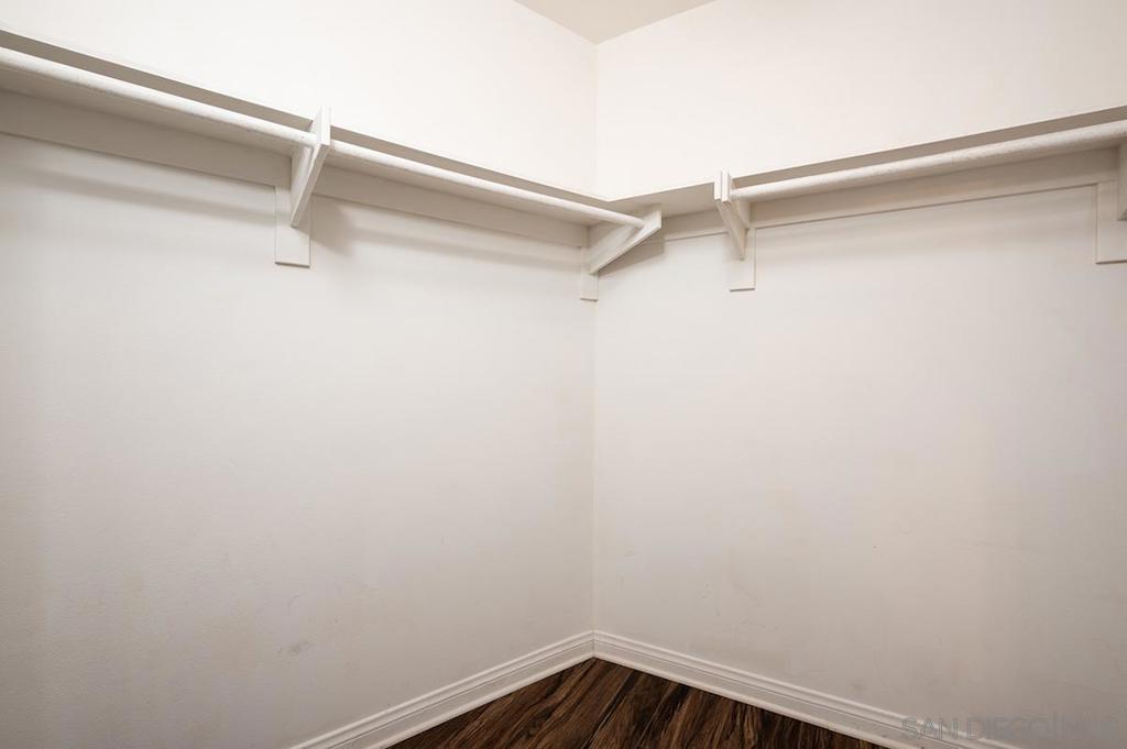 253 10th Ave 526