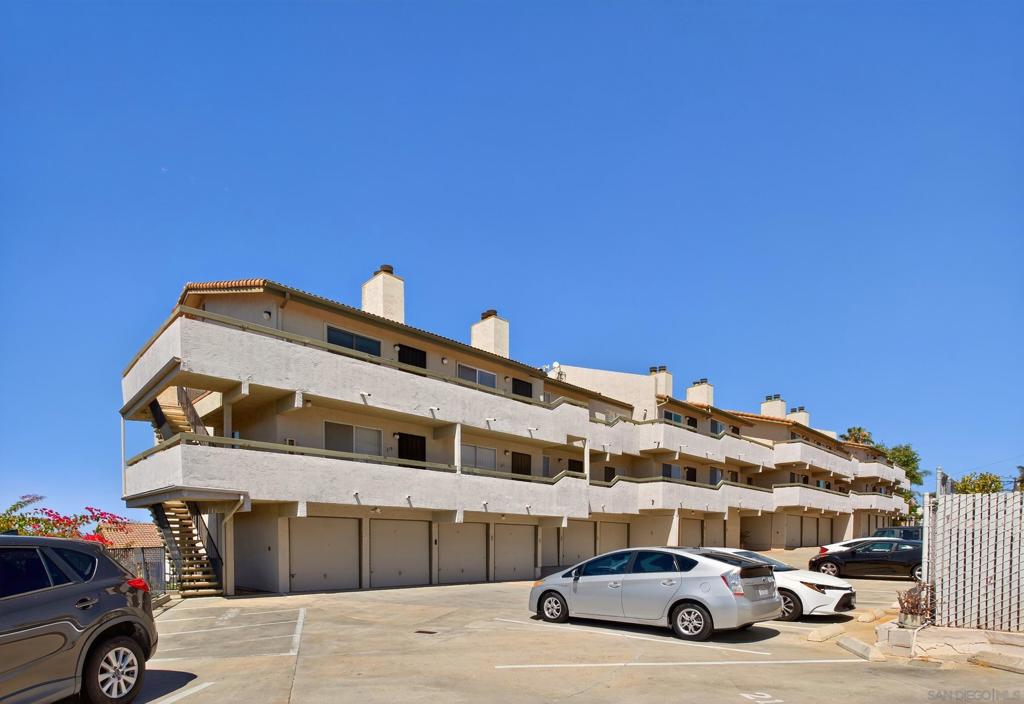 4794 Arizona St 101